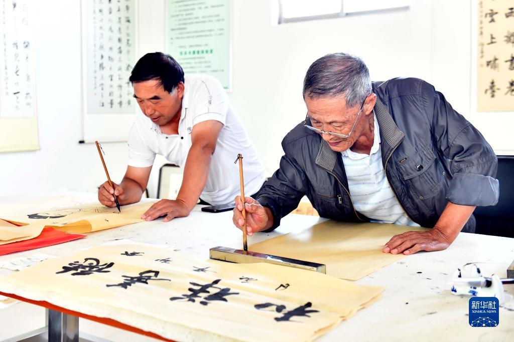 豪杰棋牌官网